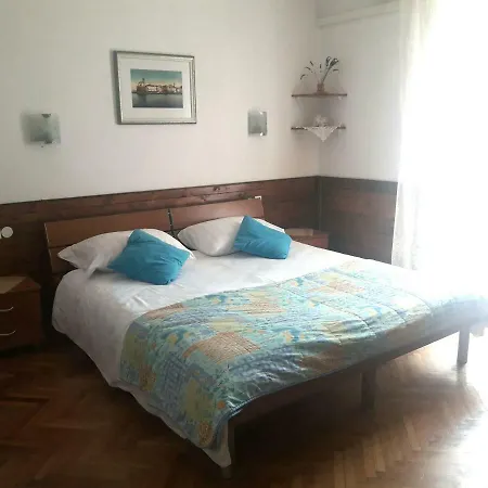 Apartma Ogrin *